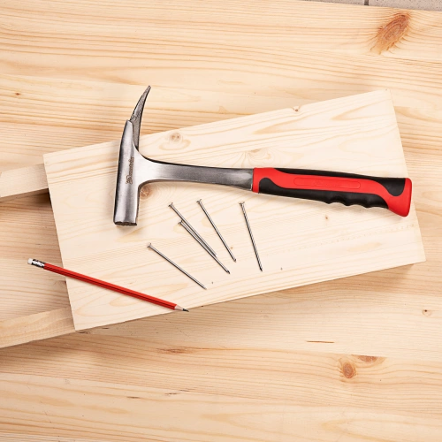 Молоток кровельщика, 600 г, цельнометаллический, двухкомпонентная рукоятка Matrix по ценам производителя в Воронеже с доставкой по всей России