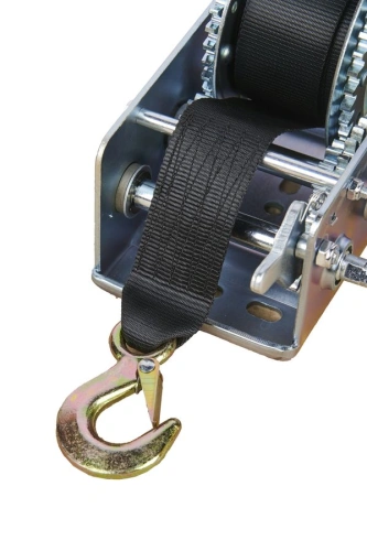 Лебедка ручная барабанная с лентой  1т 20 м оцинкованная TOR LHW по ценам производителя в Воронеже с доставкой по всей России